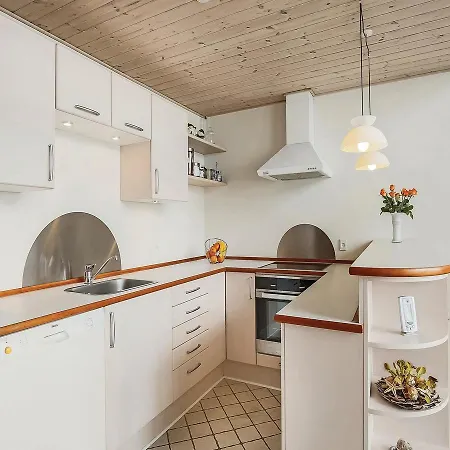 Three-bedroom Holiday In Tranekar Tranekær