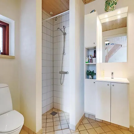Three-bedroom Holiday In Tranekar